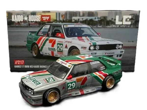 01KYVGZCP4BV84VZH8EJEZGVVZ Kaido House x MiniGT #217 BMW M3 Kaido Works Larry Chen V1